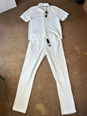 Novamen Men's White Textured Matching Set Size Large NWT